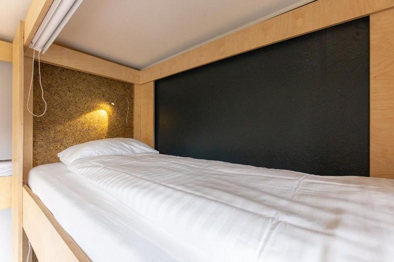 6-Bed Dormitory Room  image 4