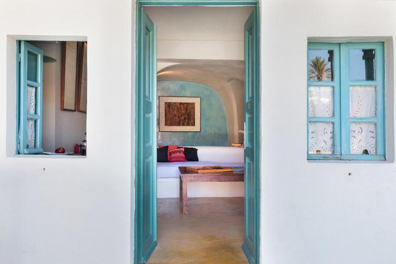 Deluxe Twin Room image 2