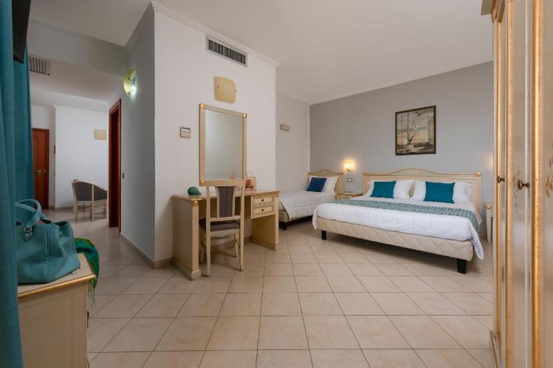 Helios Hotel - image 36