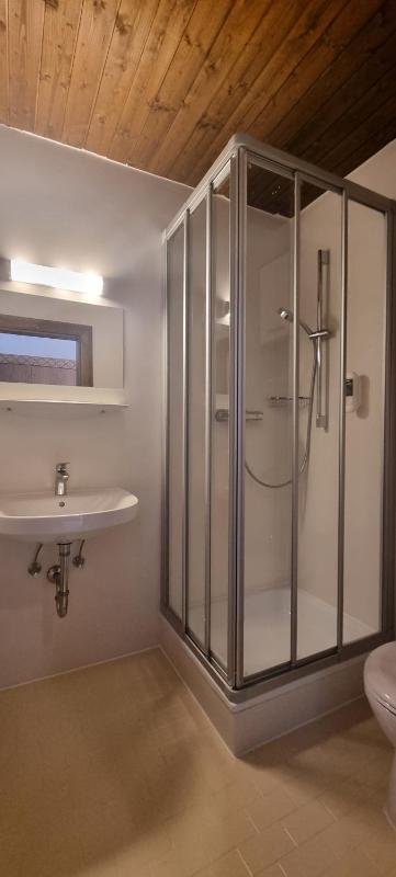 Single Room with Balcony image 2