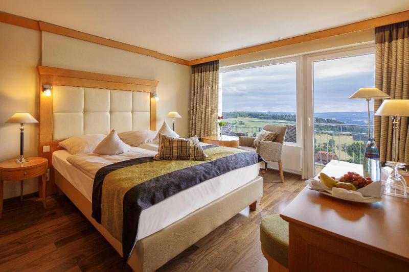Deluxe Double Room with Panorama View image 3