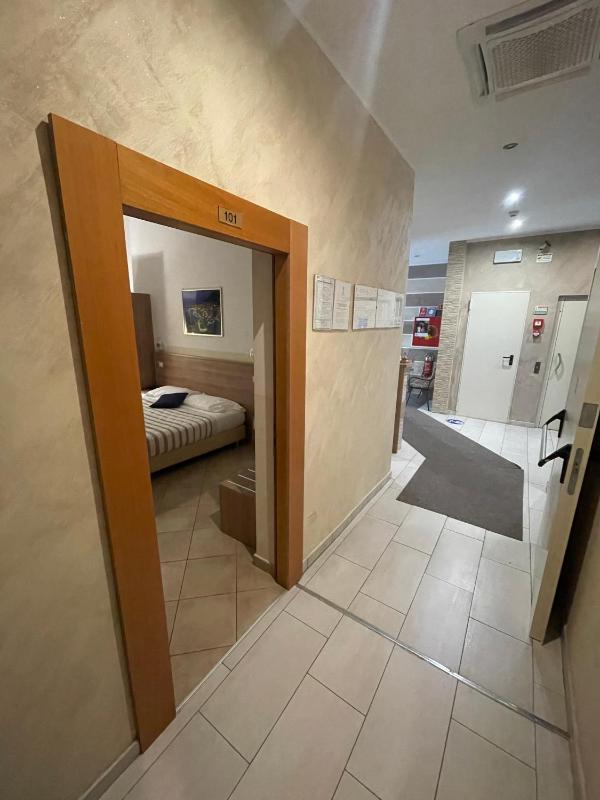 Triple Room image 4