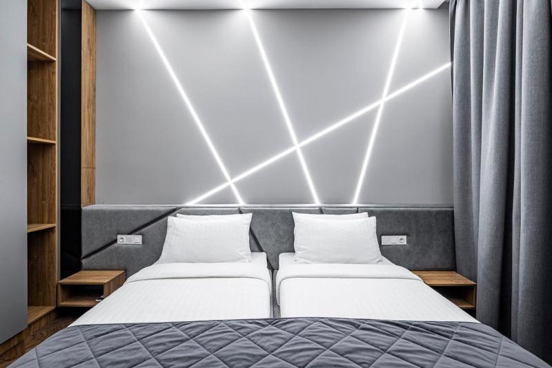Standard Twin Room image 4