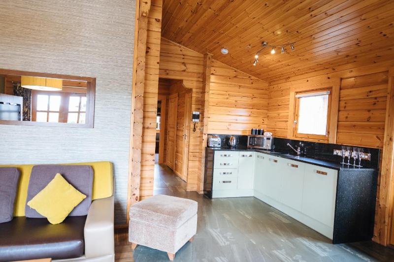Two-Bedroom Lodge image 4