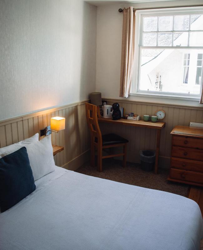 Small Double Room image 2