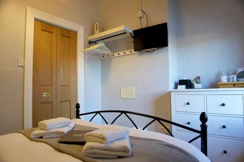 Greystoke House - image 3