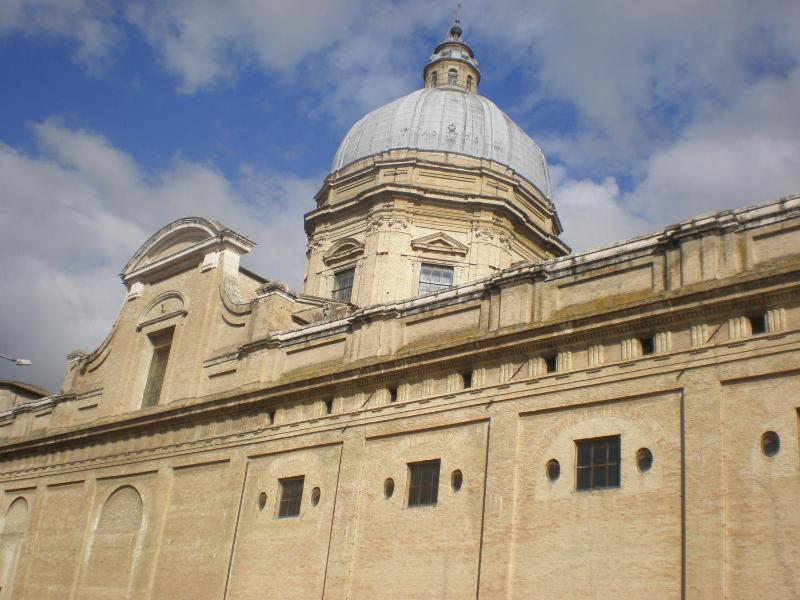 Piazza degli Angeli - image 30