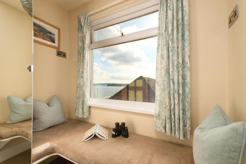 Deluxe Single Room with Sea View image 4