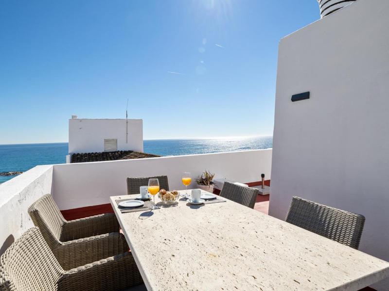 Casa cádiz 607 playas del duque - image 14