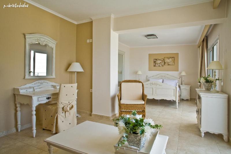 Superior Suite with Sea View image 4