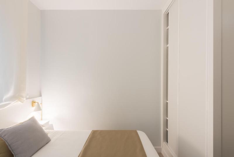 Two-Bedroom Apartment (6 Adults) image 2