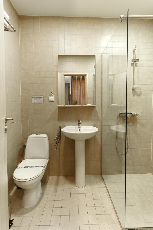 Twin Room with Private Bathroom image 2