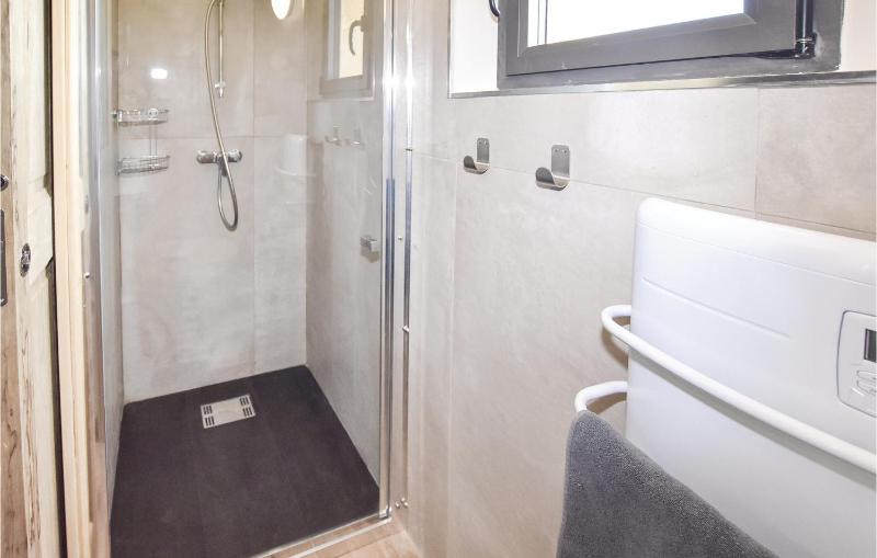 Four-Bedroom Holiday Home image 3