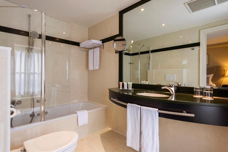 Superior Double Room image 2