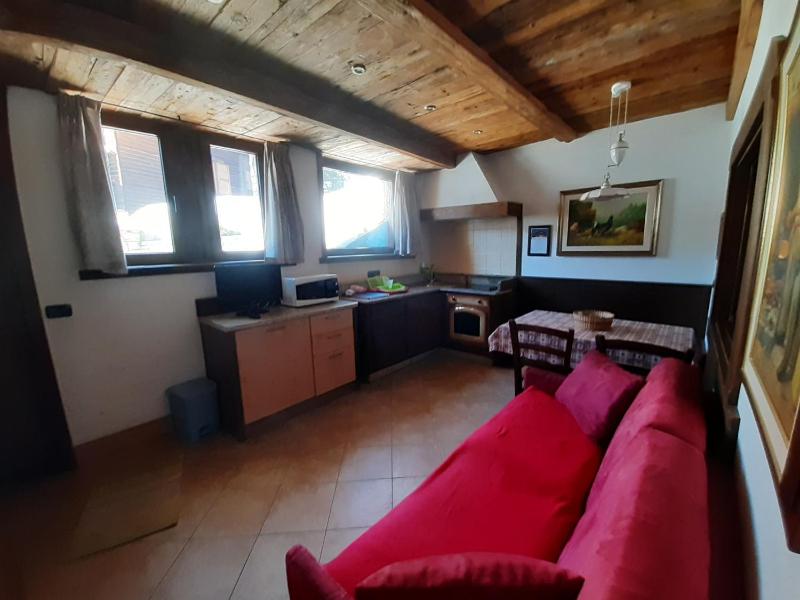 One-Bedroom Apartment image 3