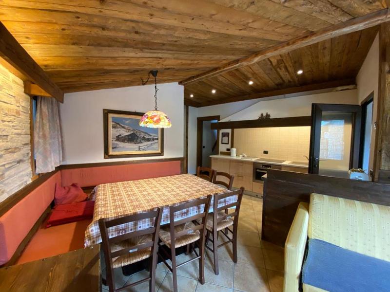 Three-Bedroom Apartment image 4
