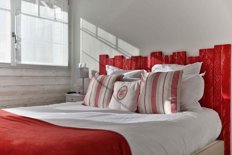 Classic Double Room with Balcony Sea View image 1