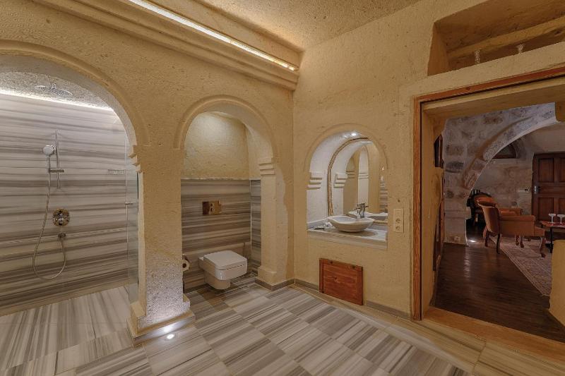 Executive Suite image 2