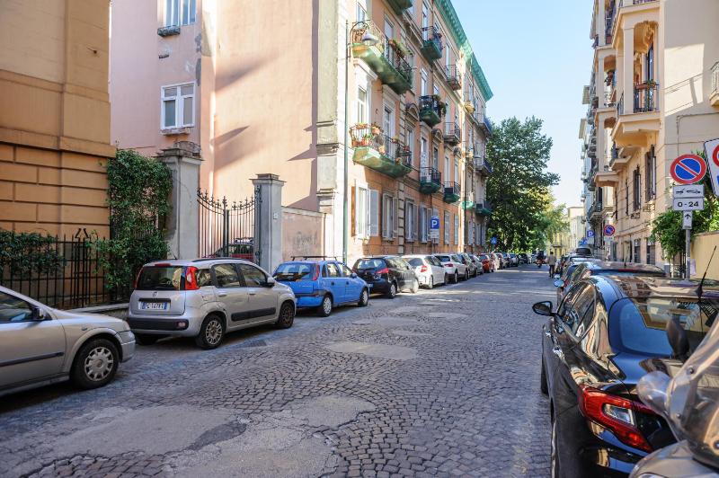 Via Aniello Falcone 72b - image 16