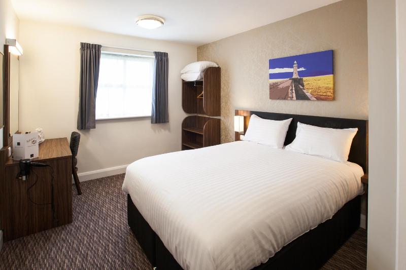 Double Room image 1