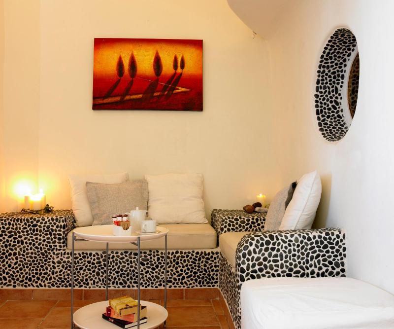 Suite - Split Level image 2