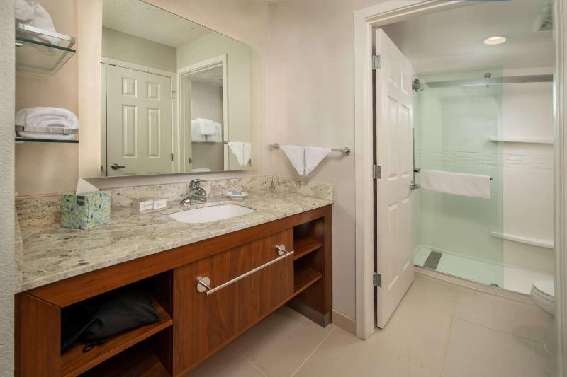 Studio Suite Queen image 2