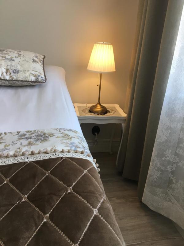 Single Room image 4
