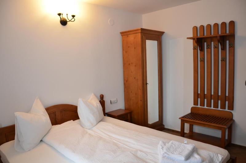 Double Room with Private Bathroom image 2