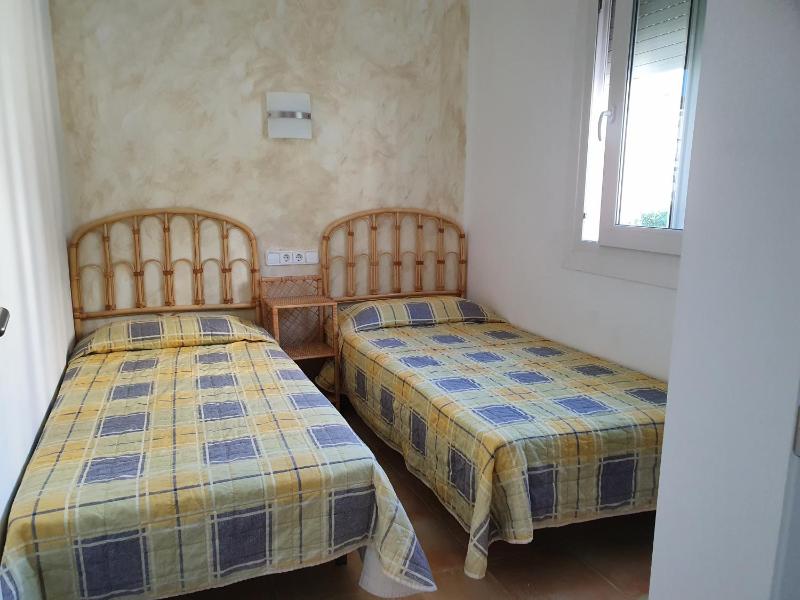 Apartaments Les Roques - image 5