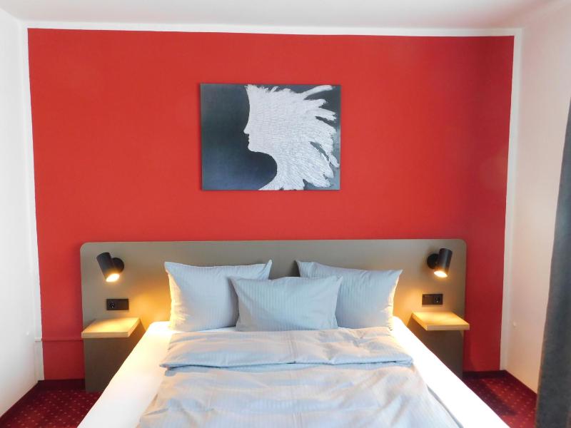 Deluxe Single Room image 1