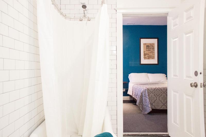 Private Double Ensuite image 3