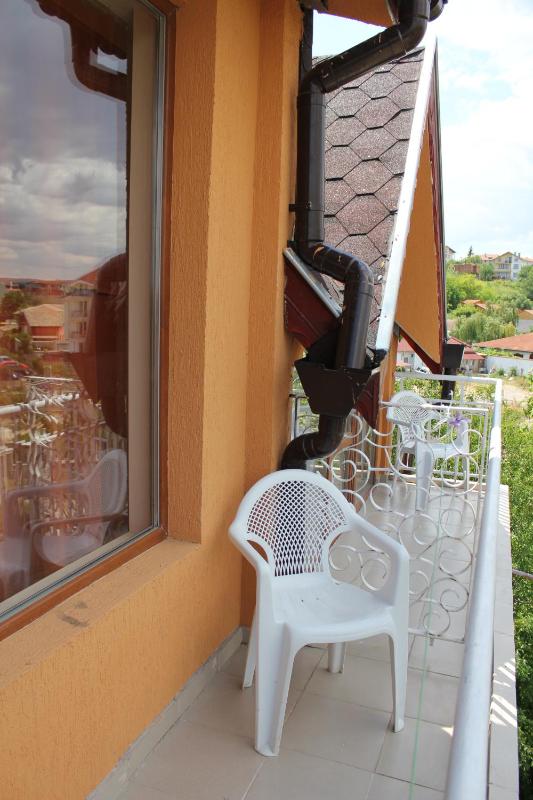 Triple Room with Balcony image 1