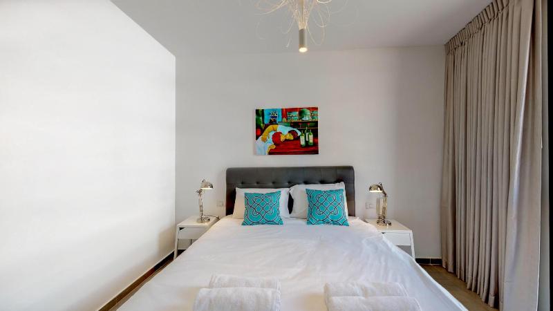 Brigth 3BR in Florentin's Complex by HolyGuest - image 12