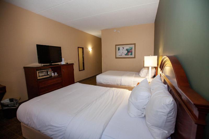 Double Room with Two Double Beds - Pet Friendly/Non-Smoking