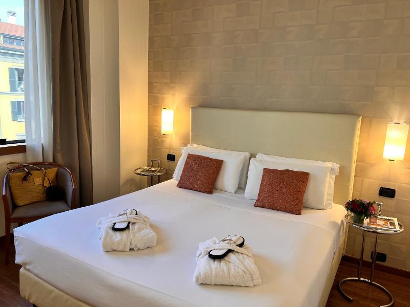 Comfort Twin Room image 4