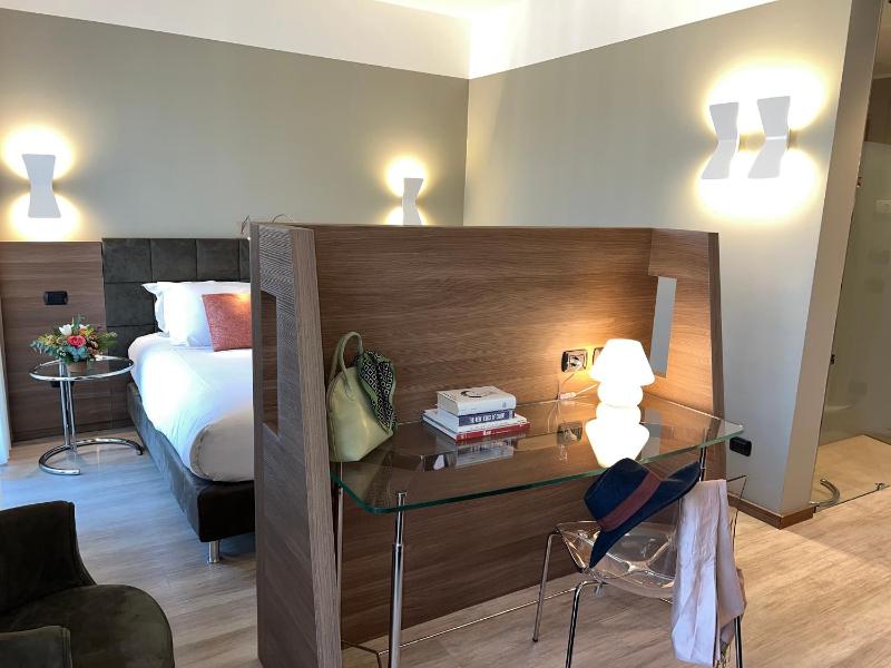 Comfort Triple Room image 4