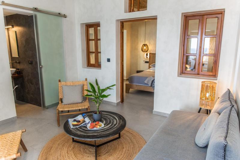 Almyra Oia Suites - Adults Only - image 24