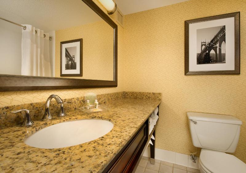 Holiday Inn Portland-Airport I-205 By IHG - image 24