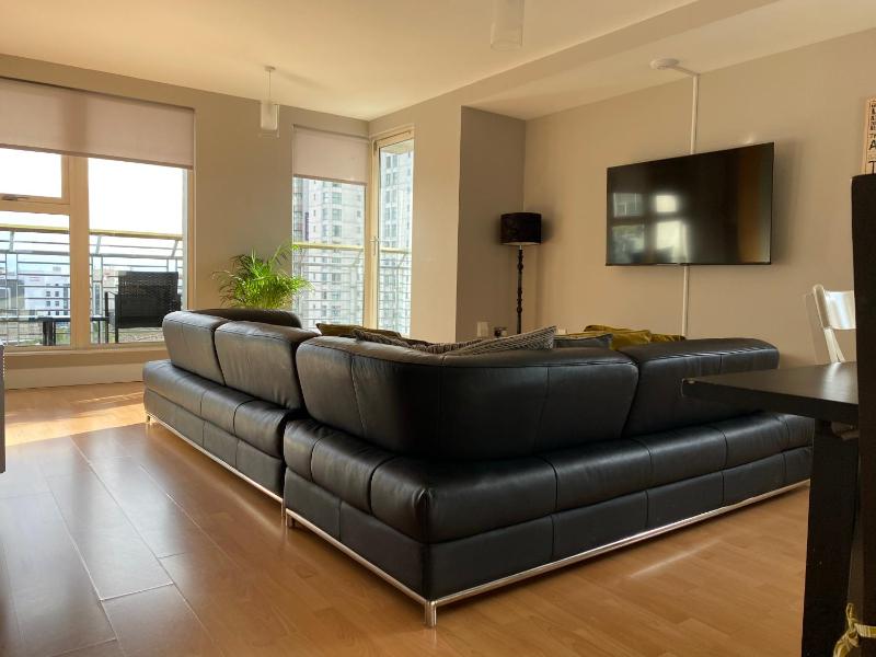 Three-Bedroom Apartment (6 Adults) image 1