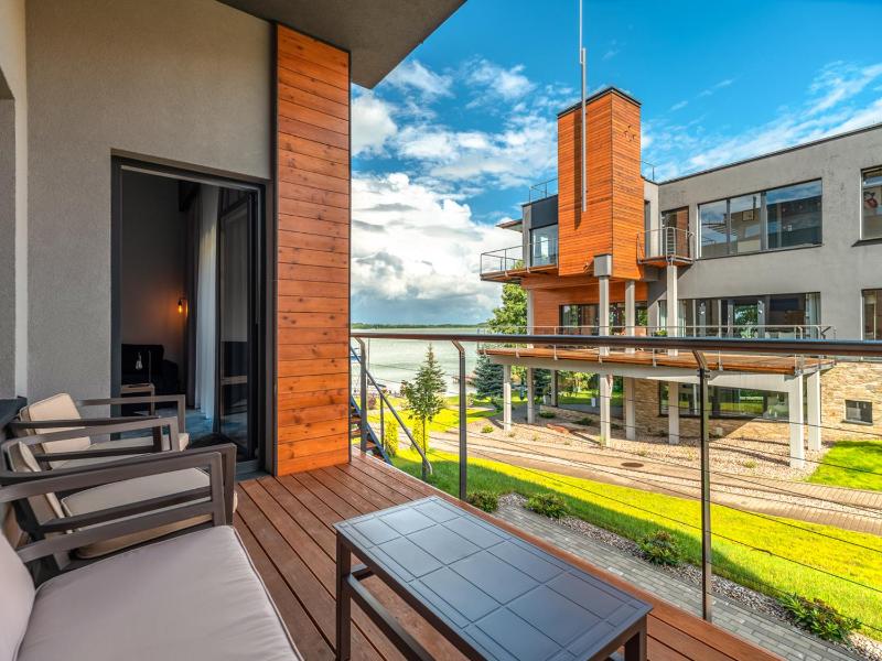 Deluxe Apartment with Terrace image 3
