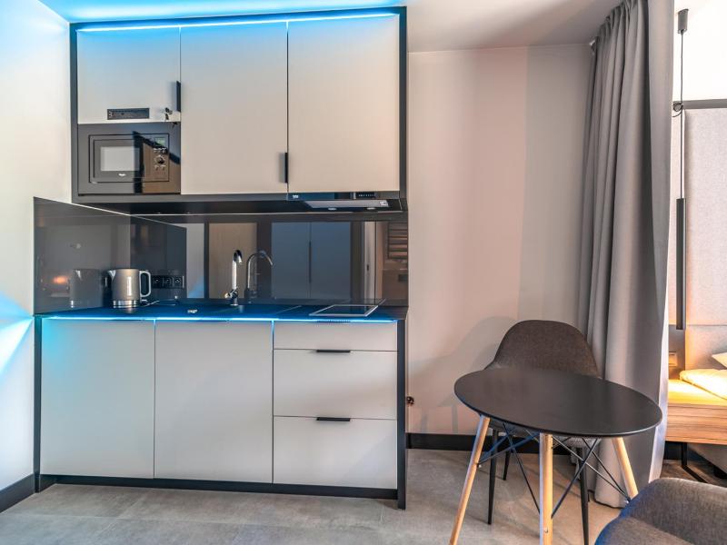 Studio Apartment with Terrace image 4