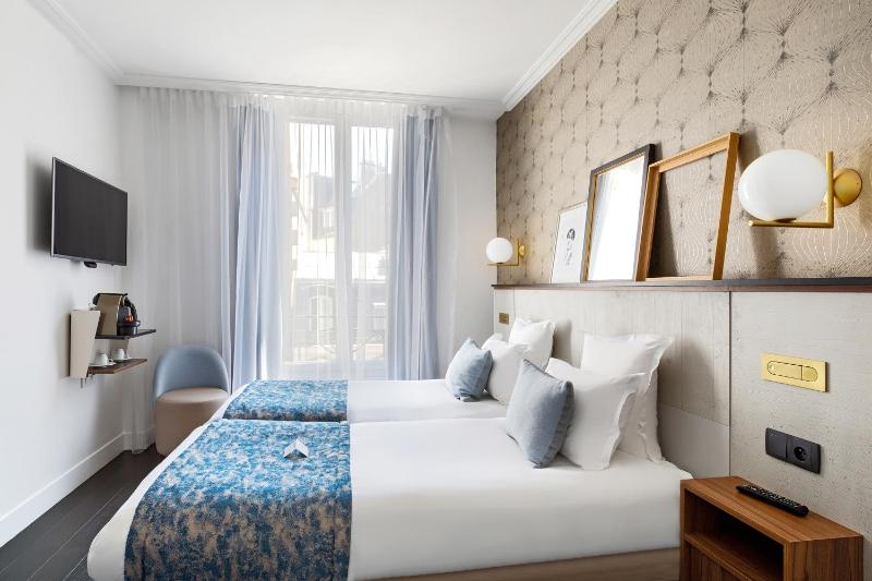 Superior Twin Room with Access to Relaxation Area image 4