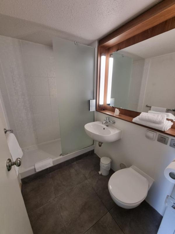 Standard Room - 2 Single Beds image 3
