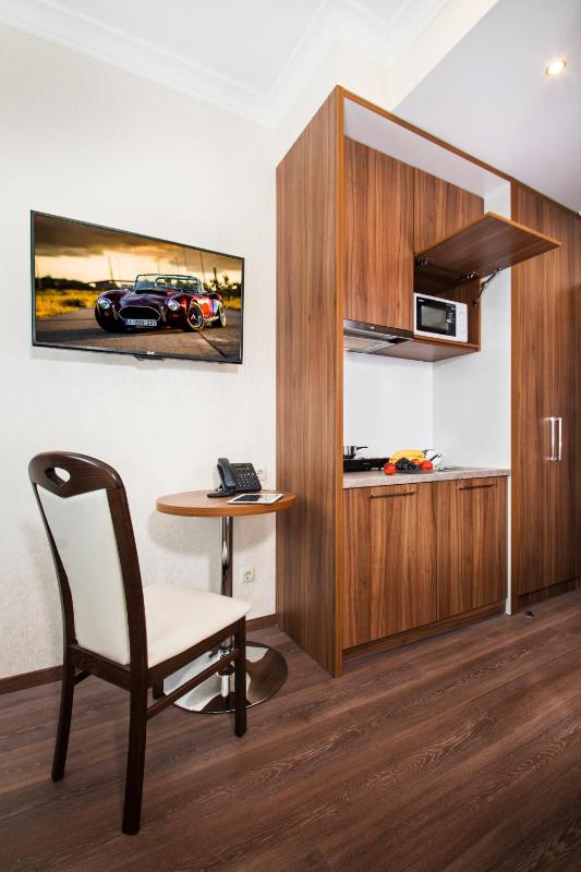 Studio Apartment image 4