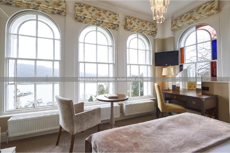 Cosy Lake View image 3