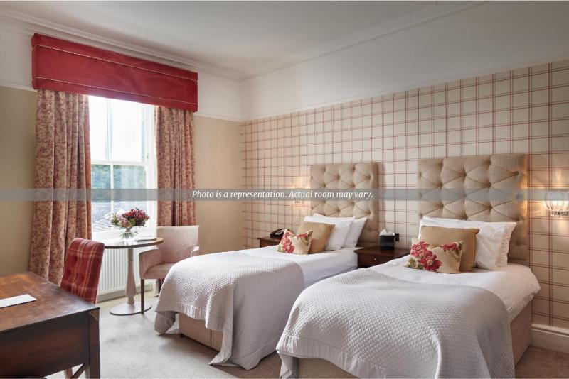 Twin Room image 1