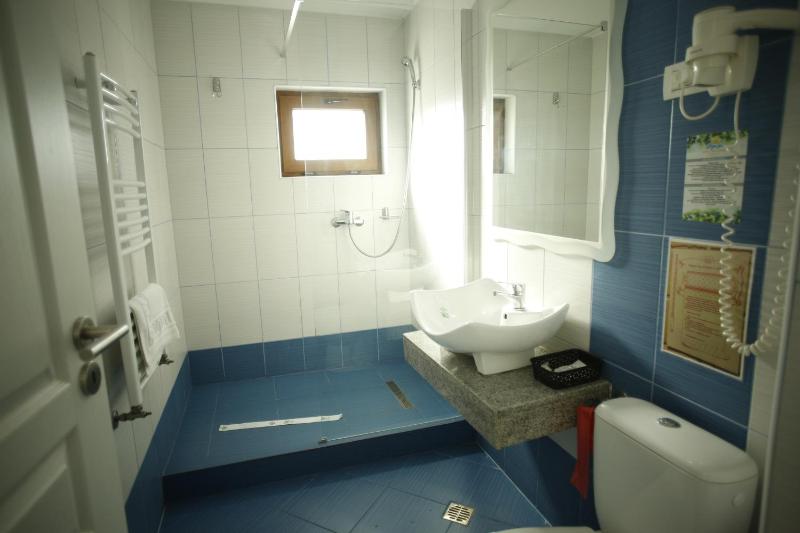 Double Room with City View image 2