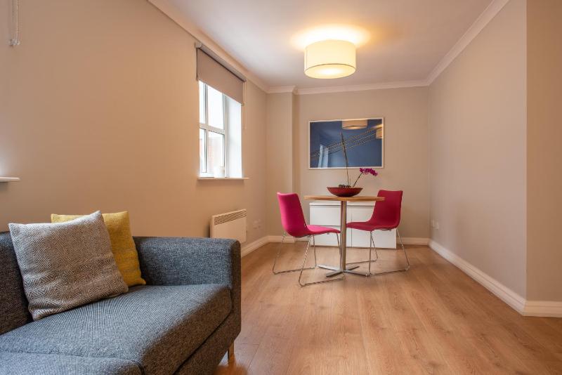 Apartment image 3