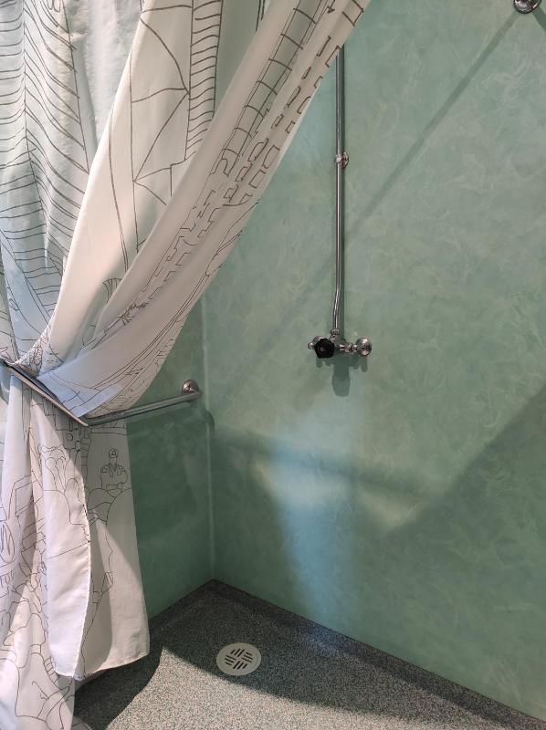 2-Bed Room with Shower image 4