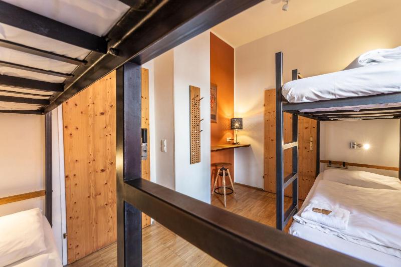 Quadruple Room with Private Bathroom image 3